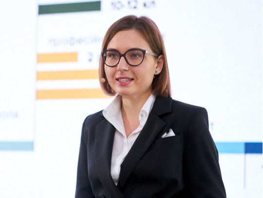 Если менять правительство каждые полгода, Украина никогда не станет сильной, — экс-министр
