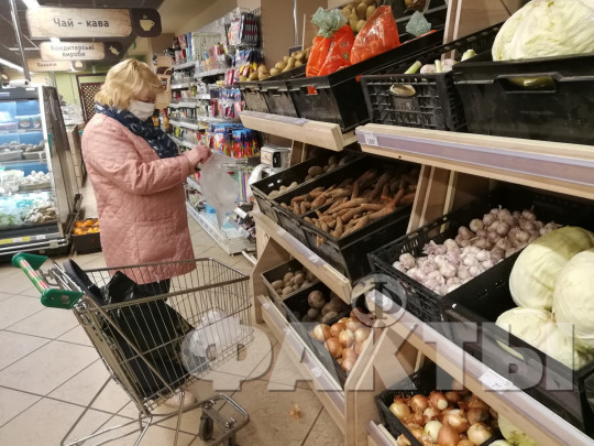Лук подорожал вдвое: названы продукты, которые взлетели в цене с начала года