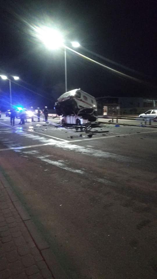 В Виннице «скорая» с пациентом попала в страшную аварию: момент происшествия попал на видео
