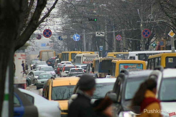 В Одессе могут запретить грузовикам ездить по основным магистралям в часы-пик