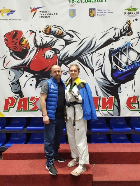 Юные одесские тхэквондисты насобирали медалей на всеукраинском чемпионате 