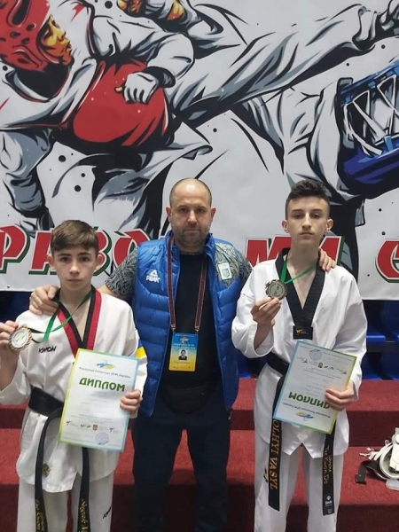 Юные одесские тхэквондисты насобирали медалей на всеукраинском чемпионате 