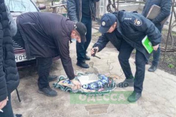 Венок с гранатой: под Одессой преступник случайно подорвал сам себя