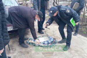 Венок с гранатой: под Одессой преступник случайно подорвал сам себя