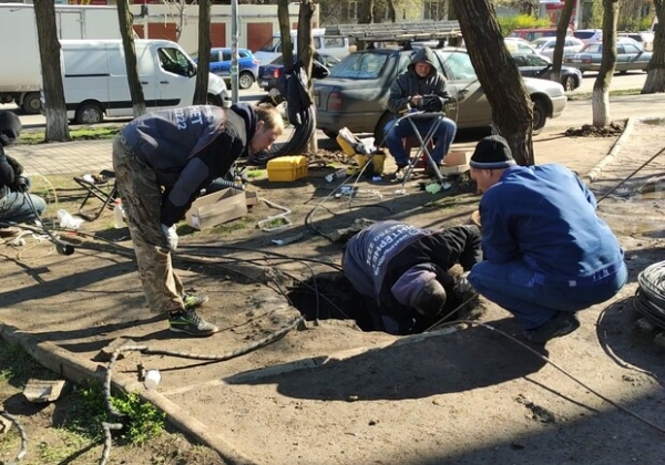 Пожар в кабельном колодце: многие жители поселка Котовского остались без интернета 