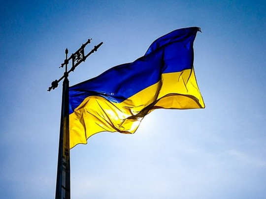 Конфуз з політичним присмаком: The Sun «домалювала» Росії український прапор