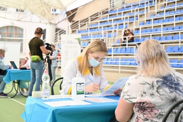 В Одессе открылся первый центр вакцинации от коронавируса для пенсионеров
