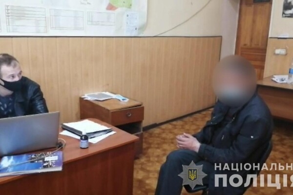 Больше суток в квартире с трупом: в Одессе квартирант зарезал хозяина жилья