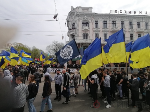 В центре Одессы проходит марш националистов