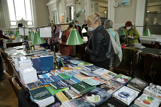 Главная библиотека Одессы проводит выставку украинских книг 