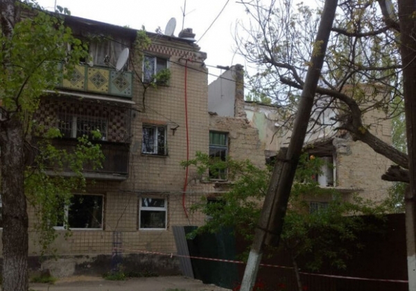 В Хуторском переулке, где взорвался дом, рухнула еще одна стена: момент обрушения