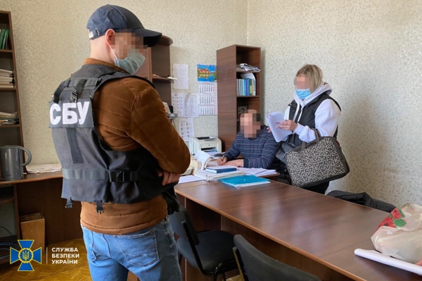 
                                                                        Укрзализныця снова попалась на хищениях: присваивали зарплаты работников
                                                                                                                                                                                                                    
