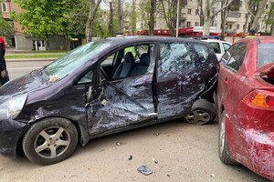 В Одессе машину отбросило на пешехода: видео момента аварии
