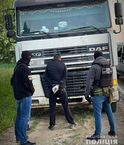Разбойников из Одесской области задержали при попытке ограбления дальнобойщика под Херсоном