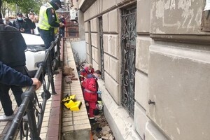 "Героиня дня": в центре Одессы женщина сбила парковщика