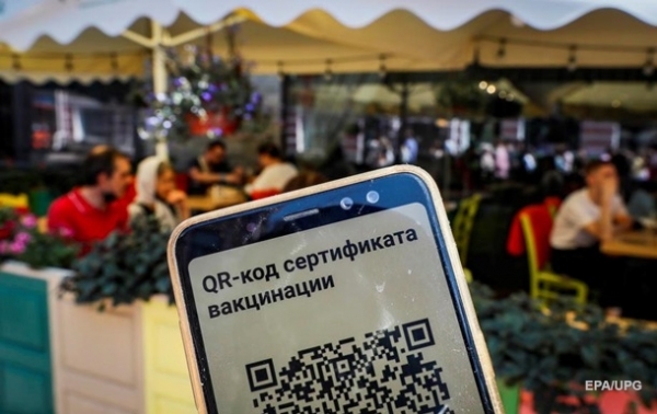 В РФ обновлен антирекорд по COVID-смертности 