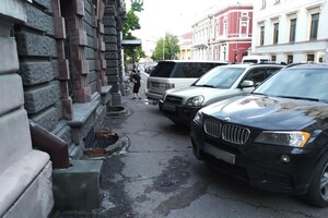 Найдут чем удивить: свежая фотоподборка наглых водителей в Одессе