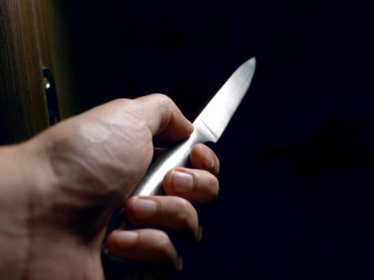 Тому що дратував: 16-річна школярка вдарила п'ять разів ножем «неслухняного» молодшого брата