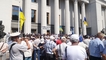 
                                                                        "Чтоб ты жил на такую пенсию": Тысячи экс-силовиков прорвались к Раде, требуя повышения выплат
                                                                                                                                                                                                                    