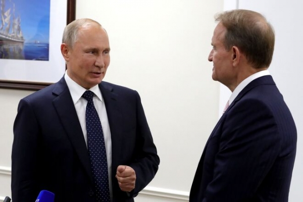 
                                                                        Медведчук объяснил, как украинская власть погубит государство
                                                                                                                                                                                                                    