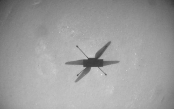 Вертолет NASA пролетел рекордные полтора километра на Марсе