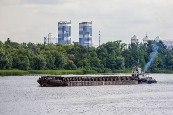 
                                                                        Грузоперевозки главной рекой страны выросли в полтора раза: какие товары доставляли Днепром
                                                                                                                                                                                                                    