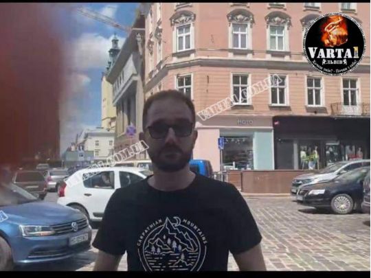 Кинувся з кулаками й вирвав телефон: у Львові нардеп у наркотичному сп'янінні скоїв ДТП