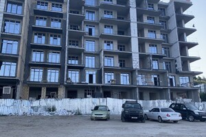 Стройка и немного отдыхающих: как выглядят пляжи в районе Успенского монастыря