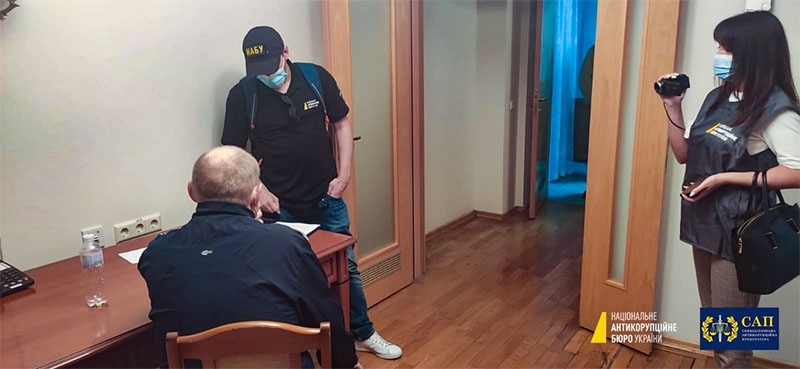 НАБУ розшукало суддю Чауса в «Феофанії», він знову затриманий