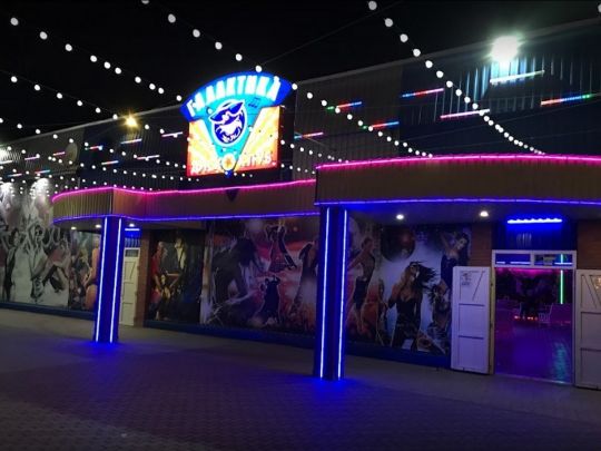Секс за пляшку горілки: нічний клуб у Кирилівці потрапив у гучний скандал