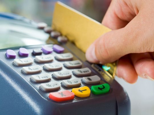 Шахраї крадуть гроші з рахунків і банківських карток по-новому: популярні «схеми»