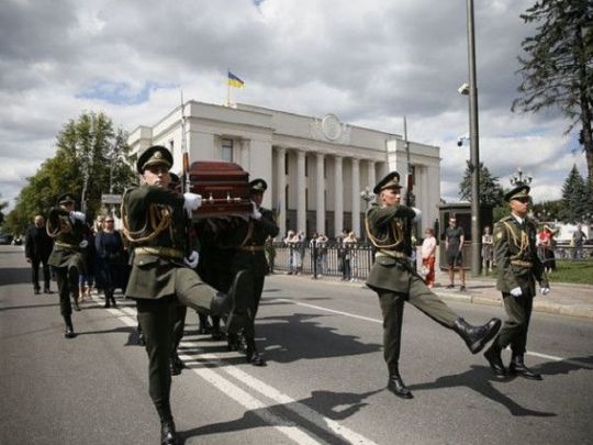 У Києві поховали першого главу СБУ, колишнього прем'єр-міністра Євгена Марчука