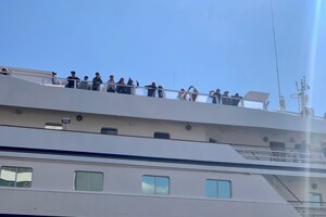 После долгого перерыва: в Одесский порт зашел круизный лайнер SeaDream II