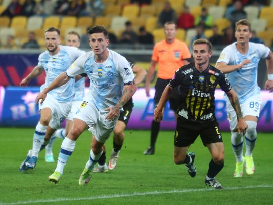 «Динамо» легко переграло у Львові «нахабний» «Рух»: відеоогляд матчу УПЛ