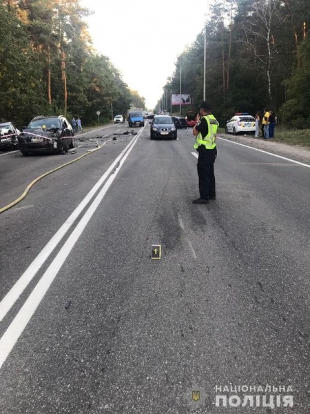 Масштабна ДТП за участю восьми автомобілів у Києві: постраждали кілька людей, у тому числі дитина