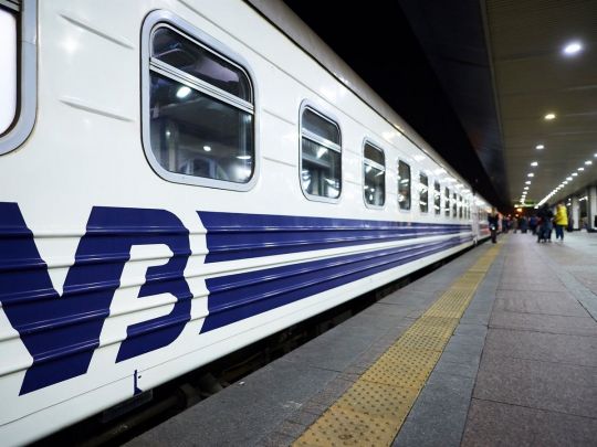 Україна відновлює залізничне сполучення з Польщею: названа дата відправки першого потягу до Перемишля