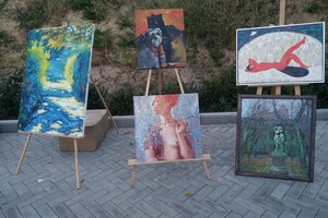 Море, искусство: вдоль Трассы здоровья показали картины художников со всей страны