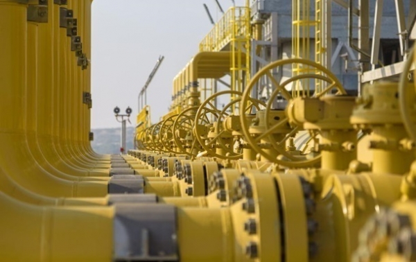 Цена на газ в Европе опустилась ниже 800 долларов
