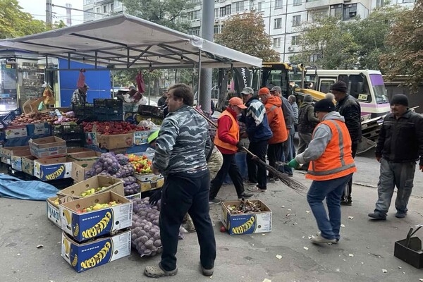 Новый рейд: напротив "Южного" рынка в Одессе разогнали стихийных торговцев