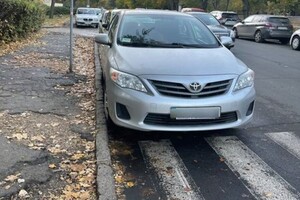 Не перестают удивлять: свежая фотоподборка наглых водителей в Одессе