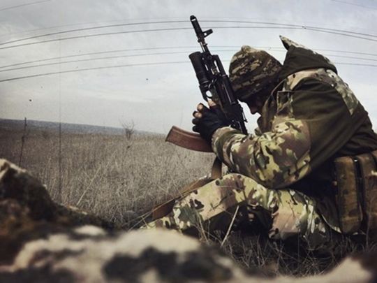 На Донбасі двоє українських бійців отримали осколкові поранення в результаті обстрілу окупантів