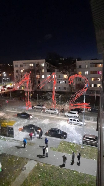 У Росії стався вибух у житловому будинку: обвалився дах і два верхніх поверхи