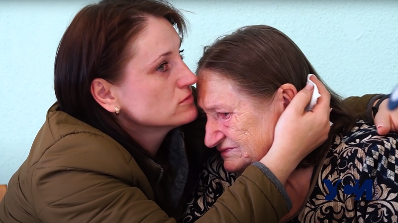 «Ваша мама жива. Шукайте», — сказала екстрасенс": в Одесі дочка через 21 рік знайшла зниклу безвісти матір