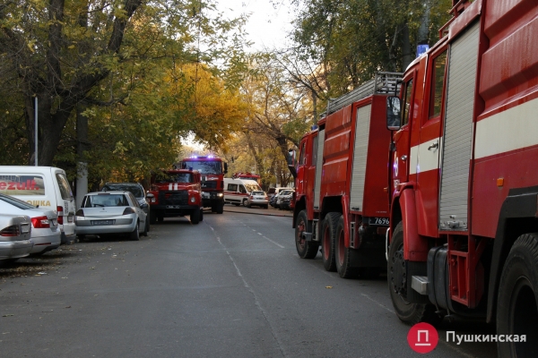 В общежитии в центре Одессы произошел пожар: пожарной сигнализации в здании не было. Фото