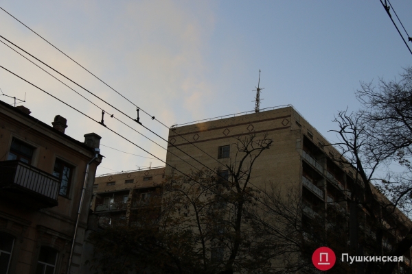В общежитии в центре Одессы произошел пожар: пожарной сигнализации в здании не было. Фото