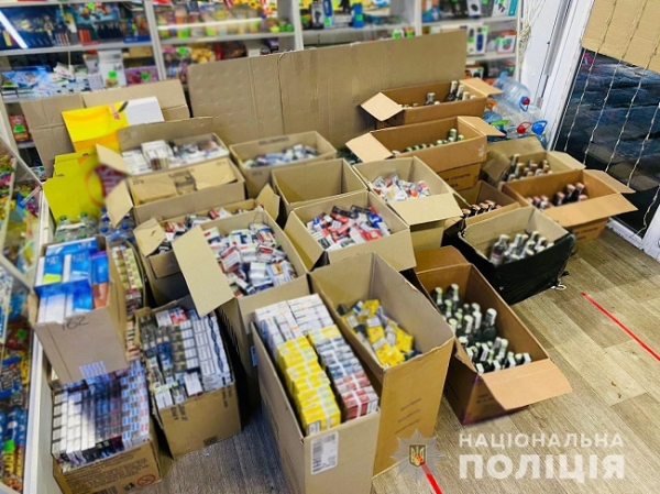 Одесская полиция обнаружила более 700 бутылок безакцизного алкоголя на «Книжке»