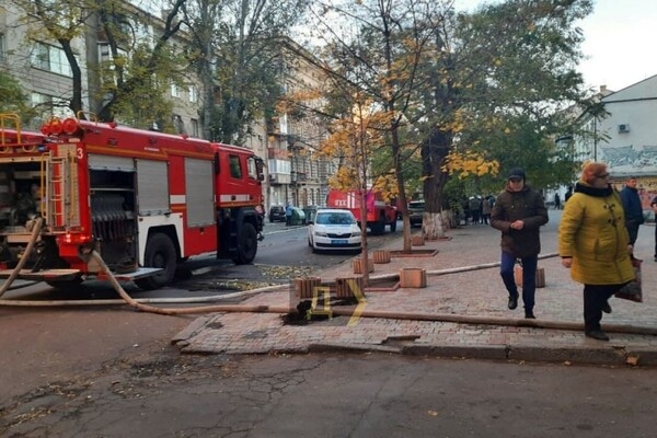 В Одессе загорелось общежитие: часть города может остаться без света