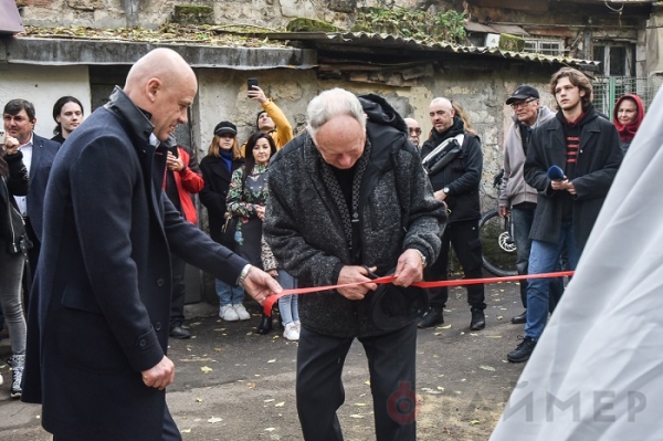 В Одессе открыли памятник первым городским каменоломам