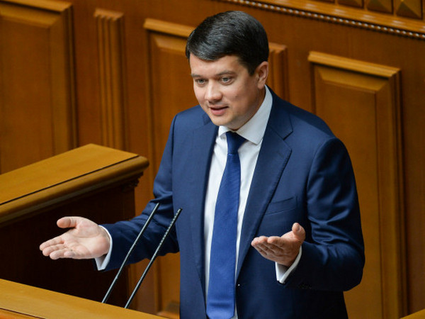 «Зараз інформаційне мовлення сконцентрувалось на каналах Ахметова і Порошенка», — Олександр Корнієнко