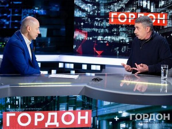 «Зараз інформаційне мовлення сконцентрувалось на каналах Ахметова і Порошенка», — Олександр Корнієнко